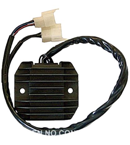 REGULADOR JAPONÉS KAWASAKI ZX6R 600-636 C.C. 05/06 SH650-FB - 12V - TRIFASE - CC - 7 CABLES R: 04175426